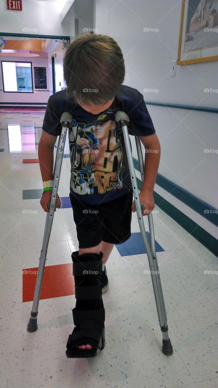 fractured leg. valley children's hospital visit 