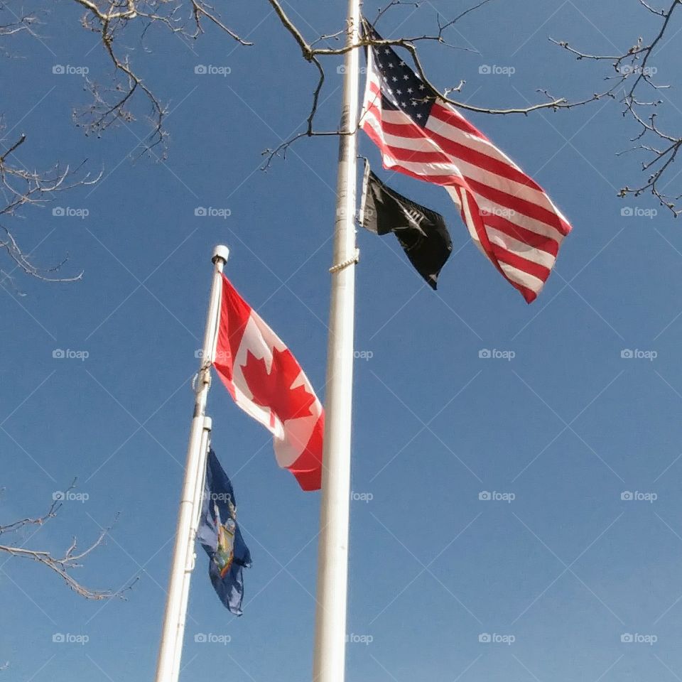 Flags of the USA and Canada
