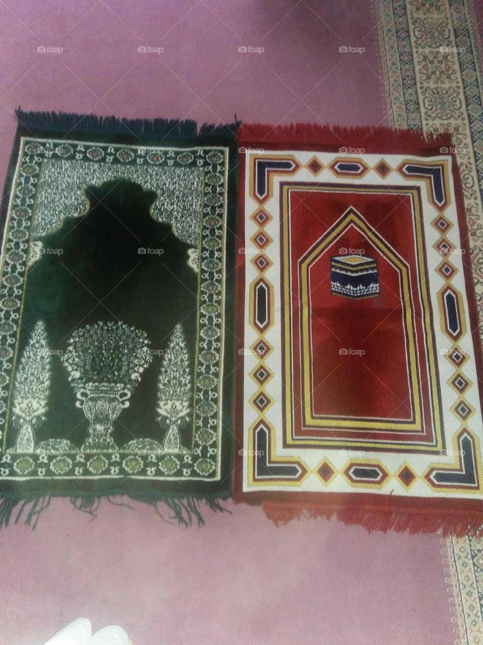 Two carpets of prayer