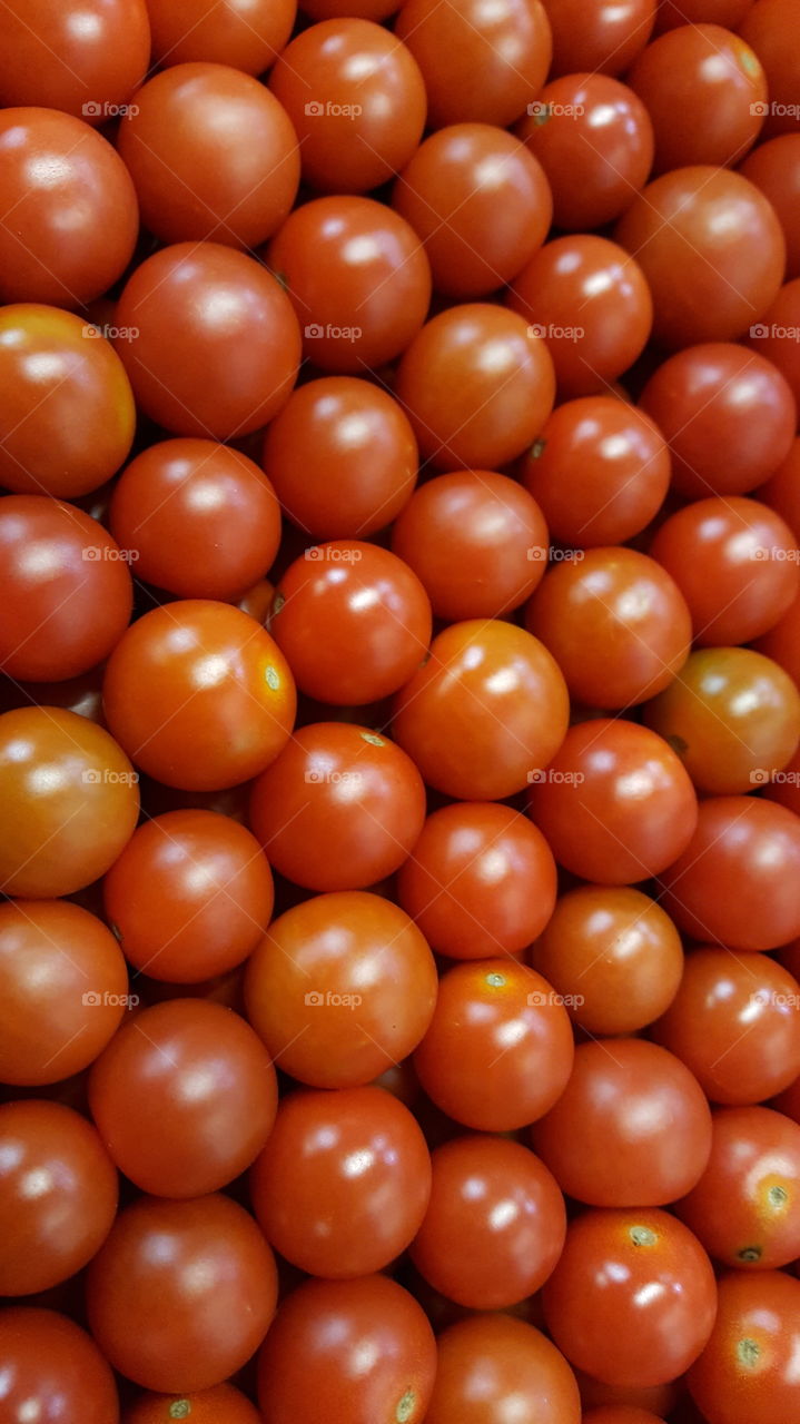 Red cherry tomatoes