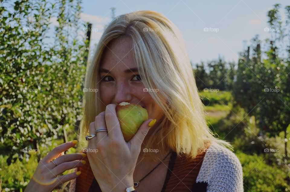 Apple Picking or Eating?