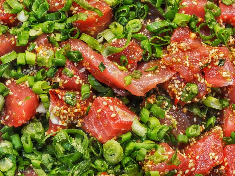 Raw Tuna Poké Salad
