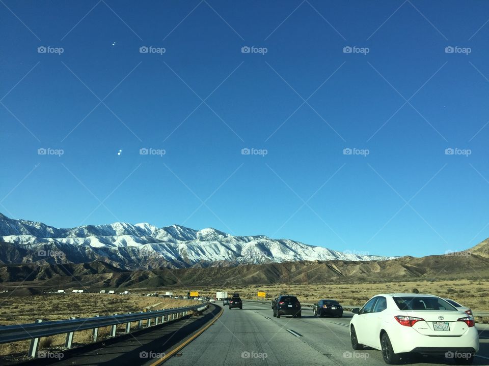 Snow
Car
Mountain