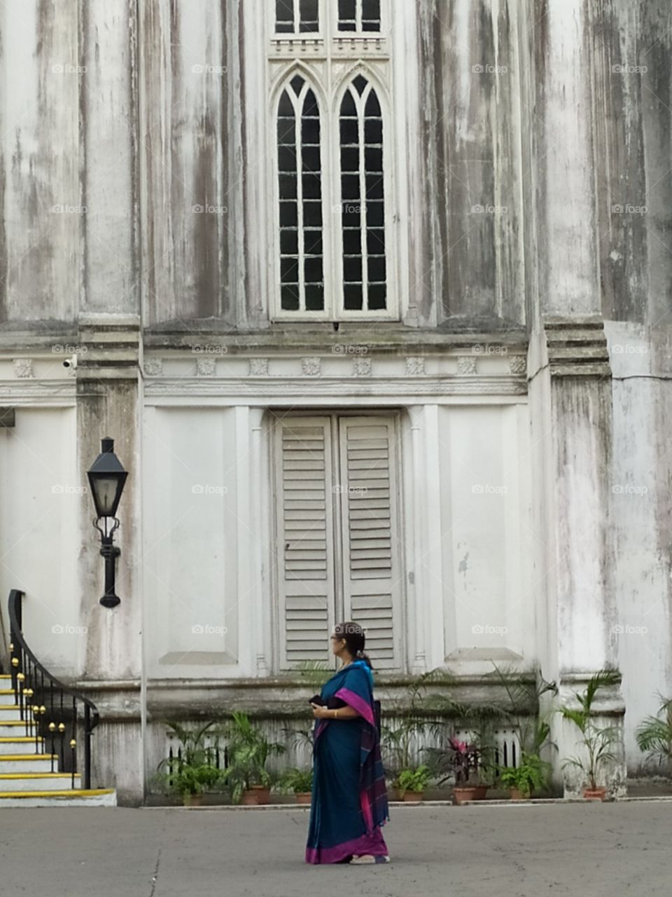 Mom visits the St Paul's Cathedral, Kolkata