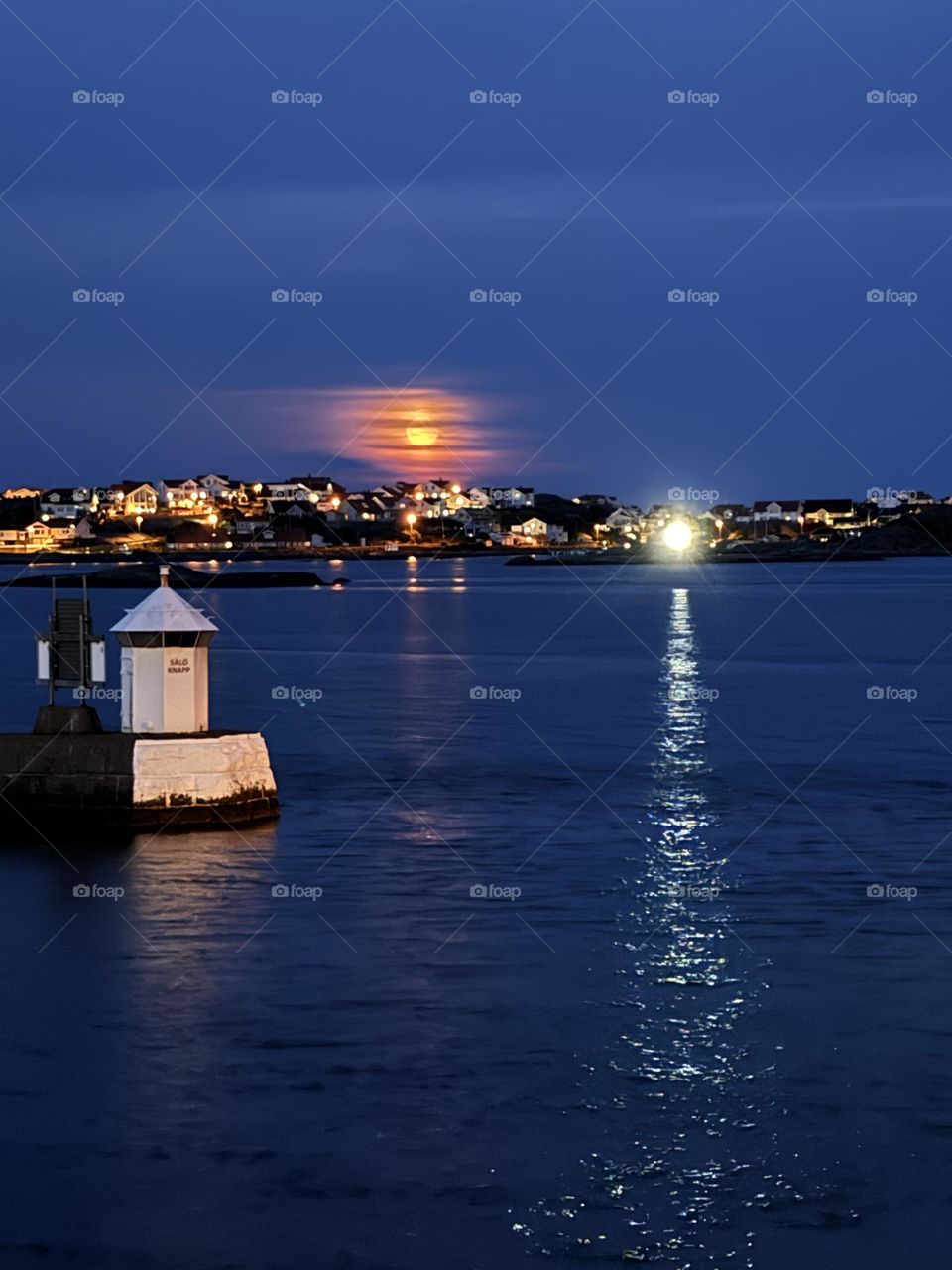 Full moon in the archipelago 