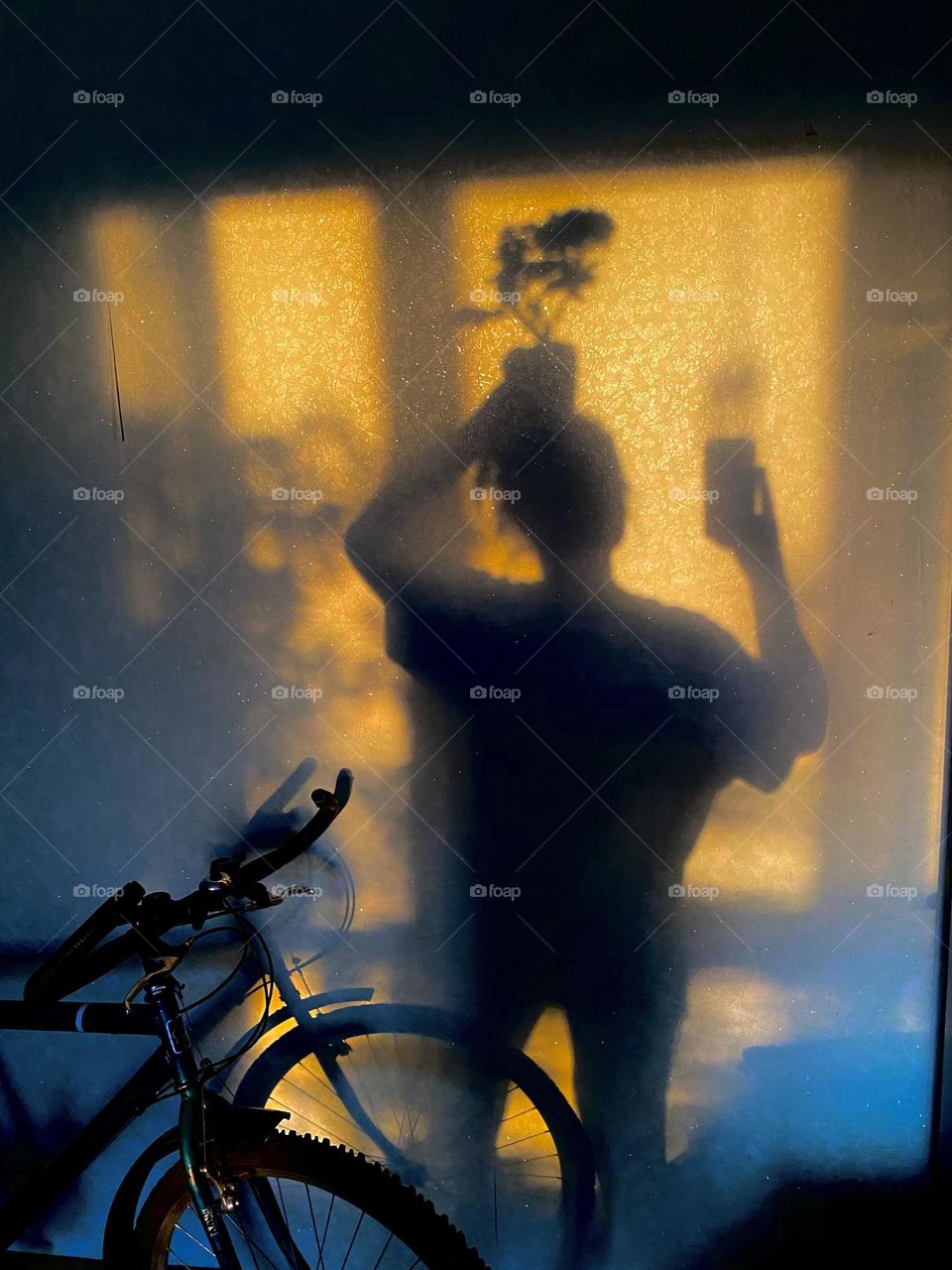 bright colors in minimalism