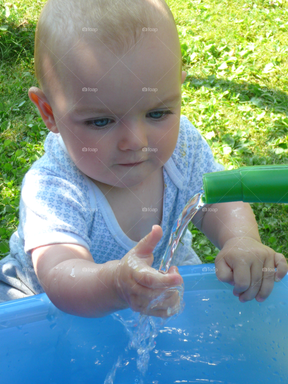 baby summer play sun by nivoa