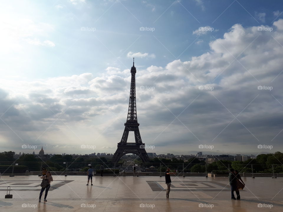 Eiffel tower in the morning