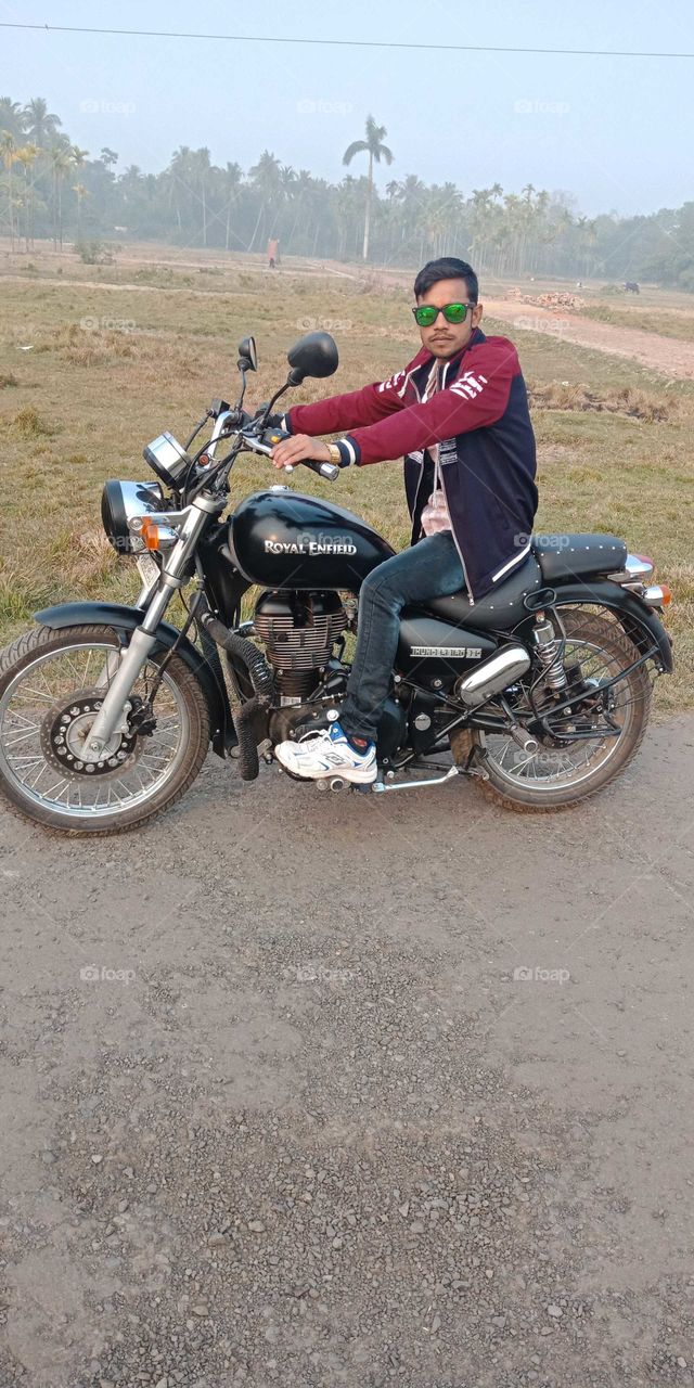 solid looking ND bindas style