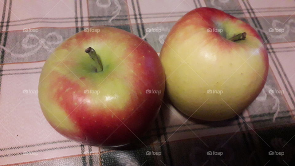 apples
