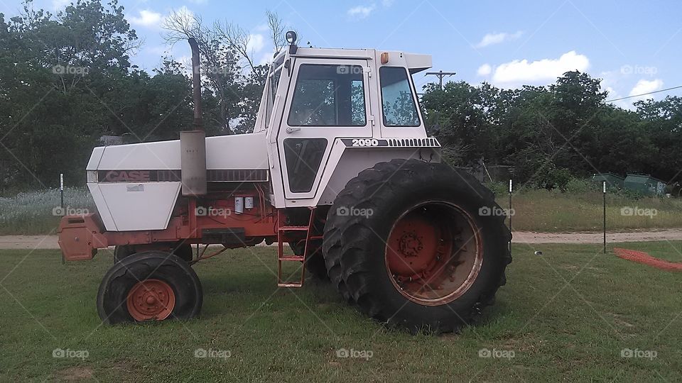 case tractor. i'm looking to buy this old tractor