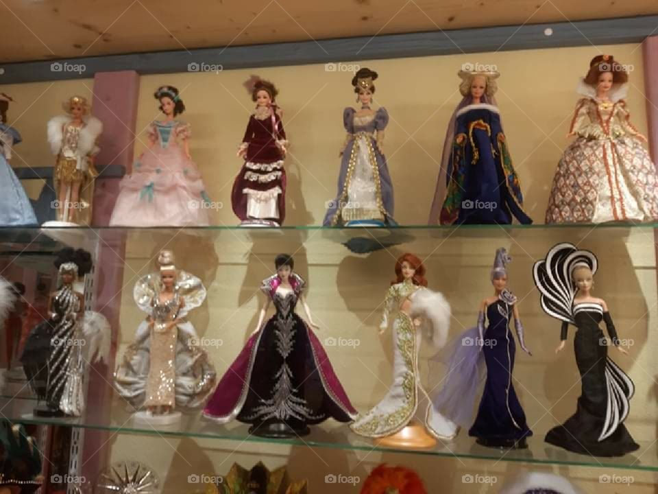 The magic world of dolls