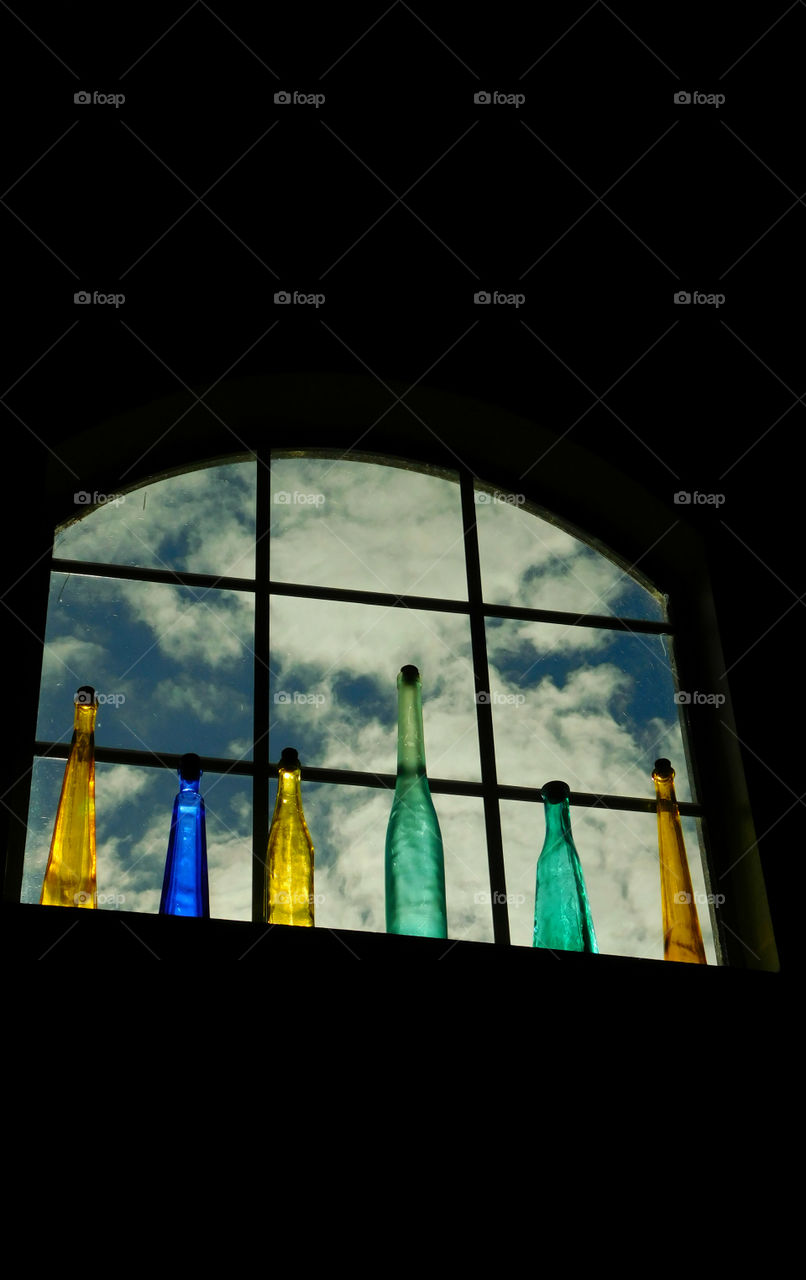 Window frame photo from below!
Shooting from my dining room, I was able to catch this magnificent window frame elegance!