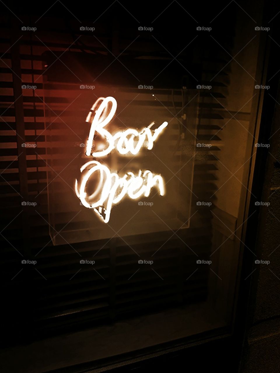 bar open