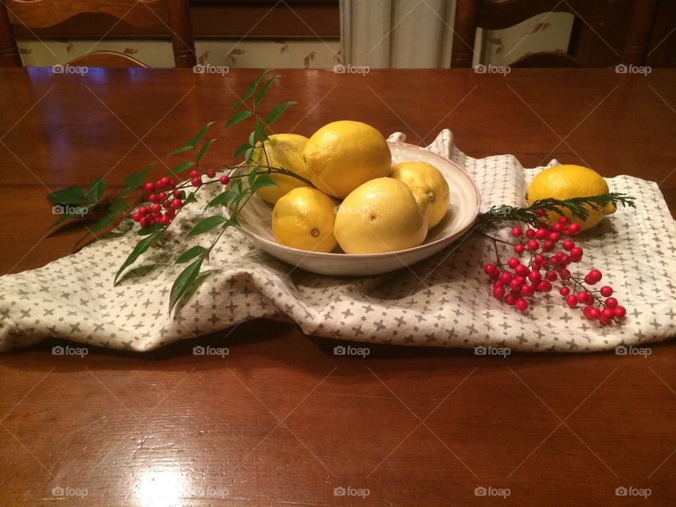 Still life with lemons 