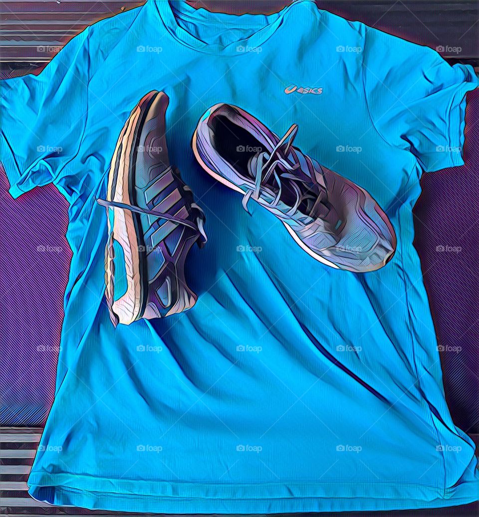 🏃‍♂️ 🇺🇸 Good Morning!  Everything ready to sweat the shirt. Let's go for a good morning jog?  Running is good for your health! / 🇧🇷 Bom dia! Tudo pronto para suar a camisa. Vamos para um bom cooper matinal? Correr faz bem para a saúde! 