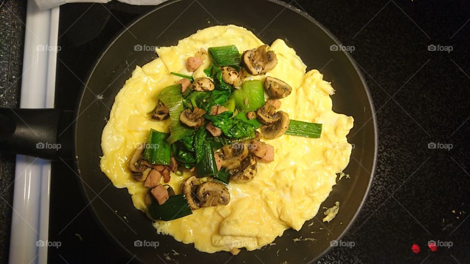 Mushroom, leak and spinach omelet for breakfast