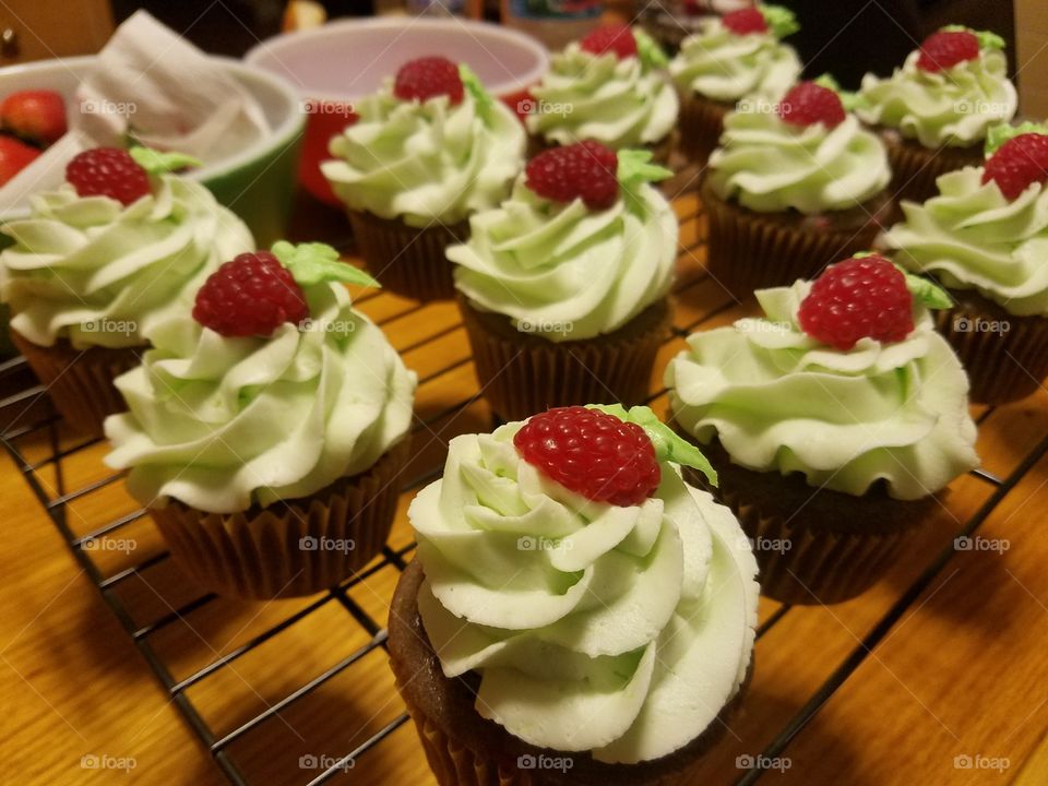 raspberry lime cupcakes