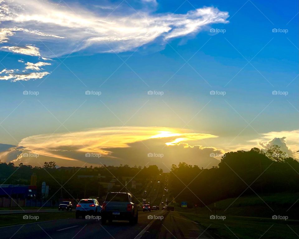 🌇🇺🇸 An extremely beautiful sunset in Jundiaí, interior of Brazil. Cheer the nature! / 🇧🇷 Um entardecer extremamente bonito em Jundiaí, interior do Brasil. Viva a natureza!