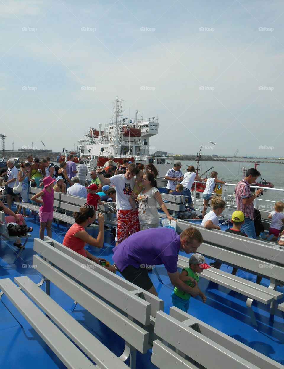 People, Watercraft, Many, Vehicle, Group