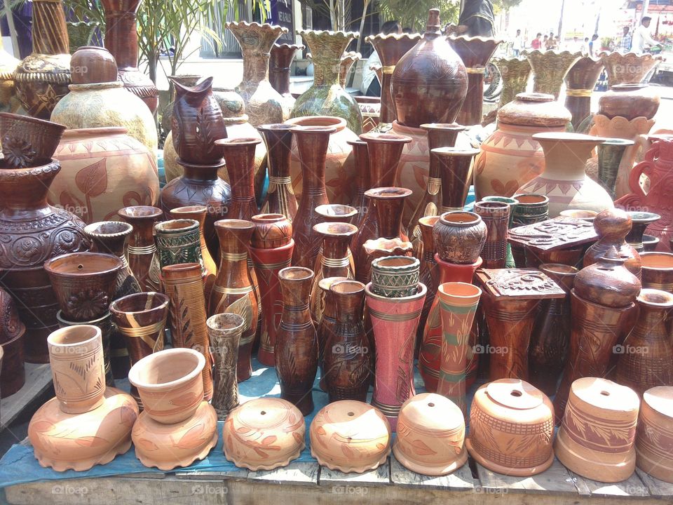 pots. decorative pots organized at pot stall
