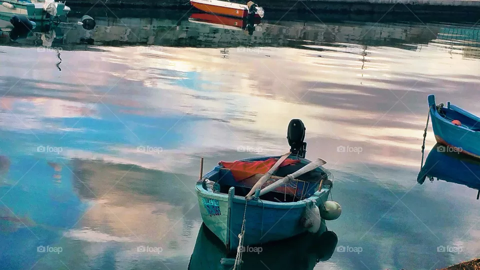 Boat Alone