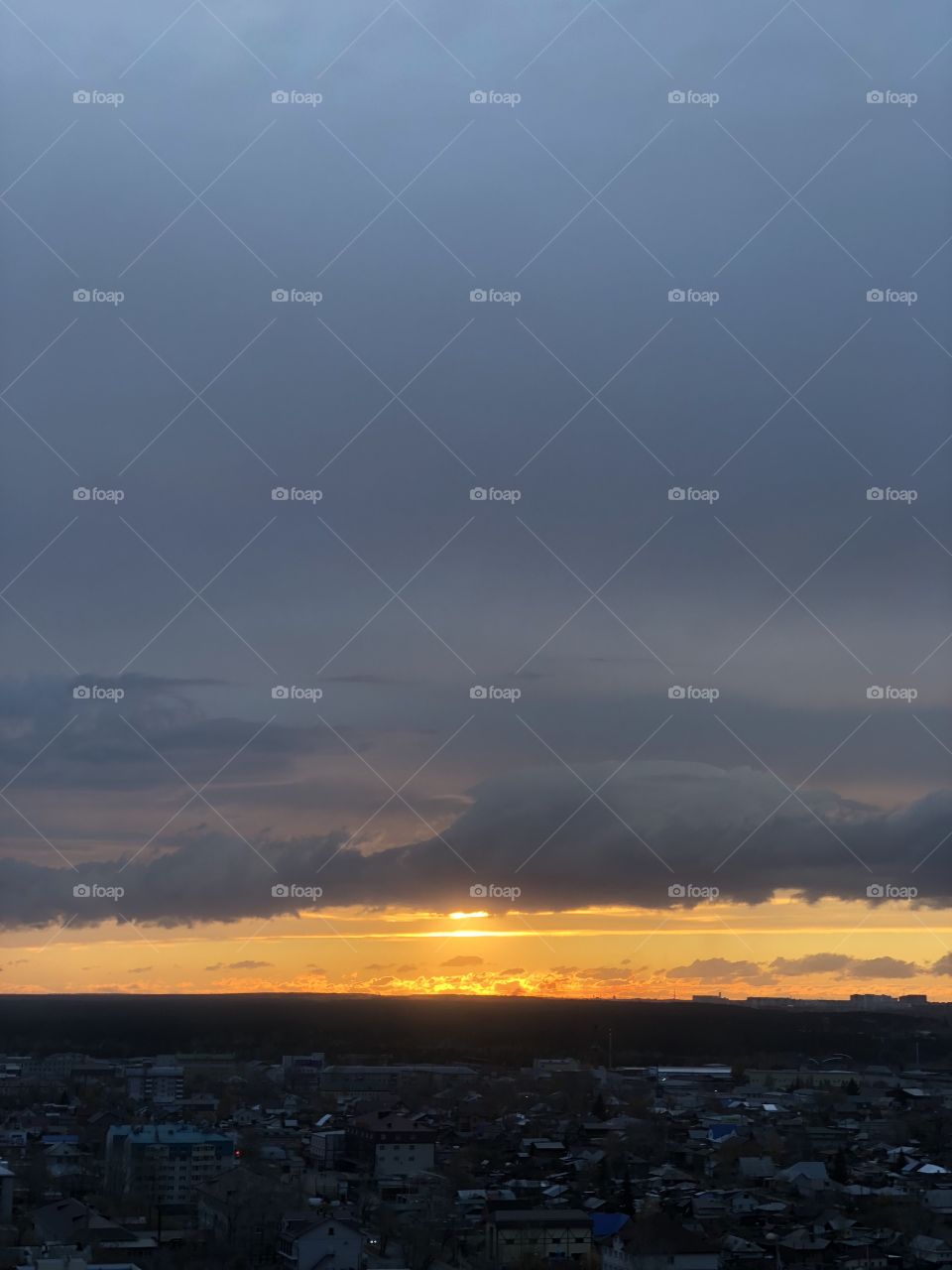 Закат. Облака. Горизонт. Clouds. Sunset