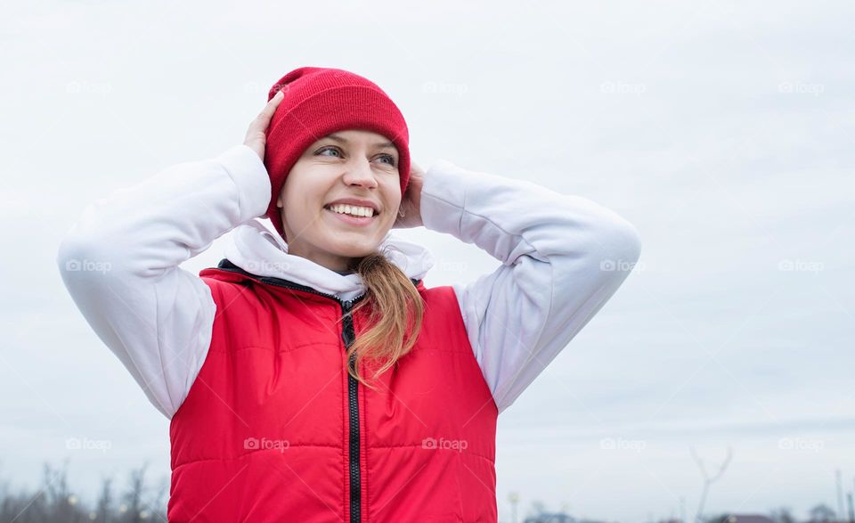 woman in red hat