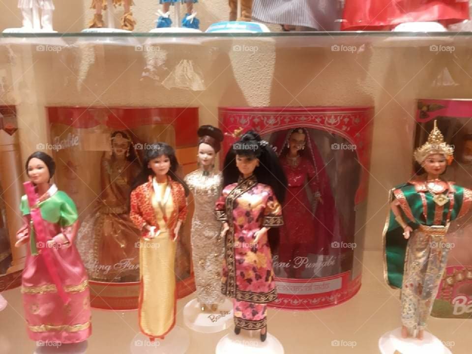 The magic world of dolls