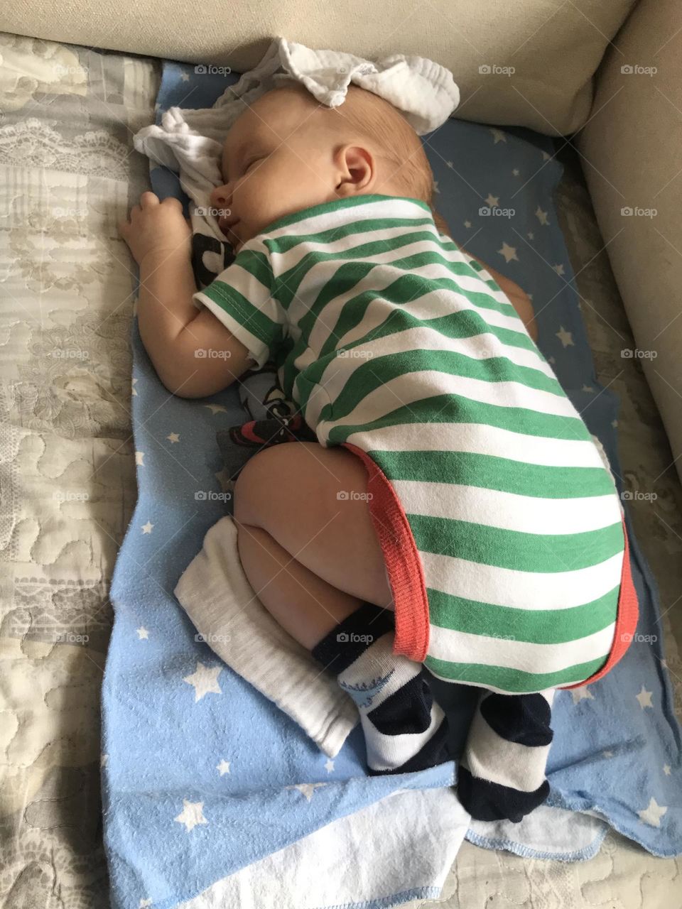 baby sleeping pose