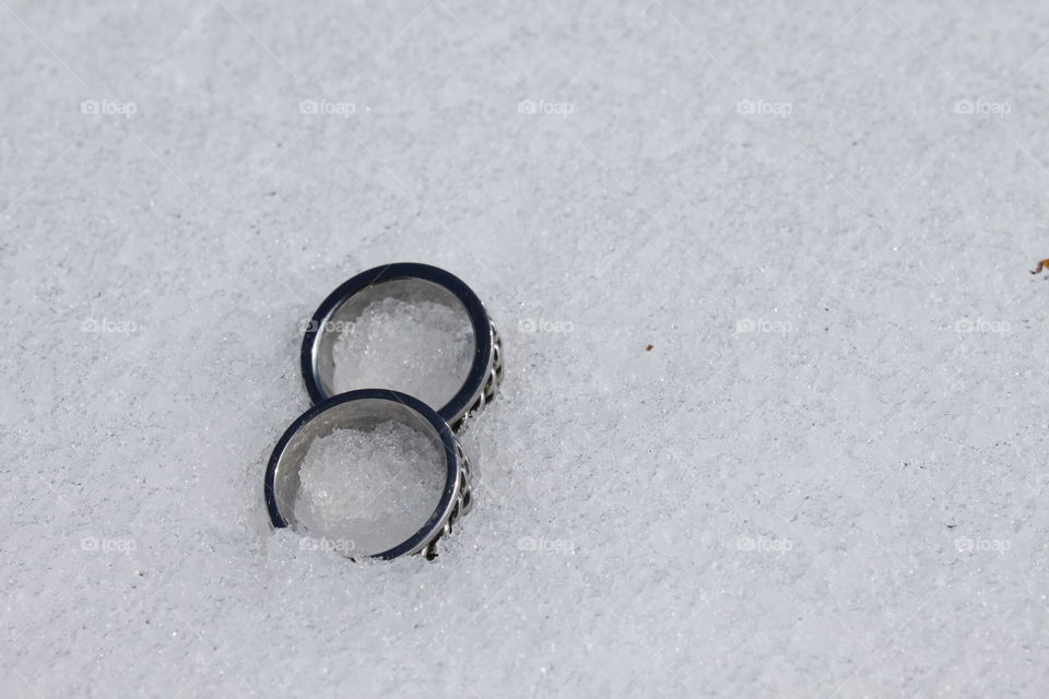 Two rings in snow
