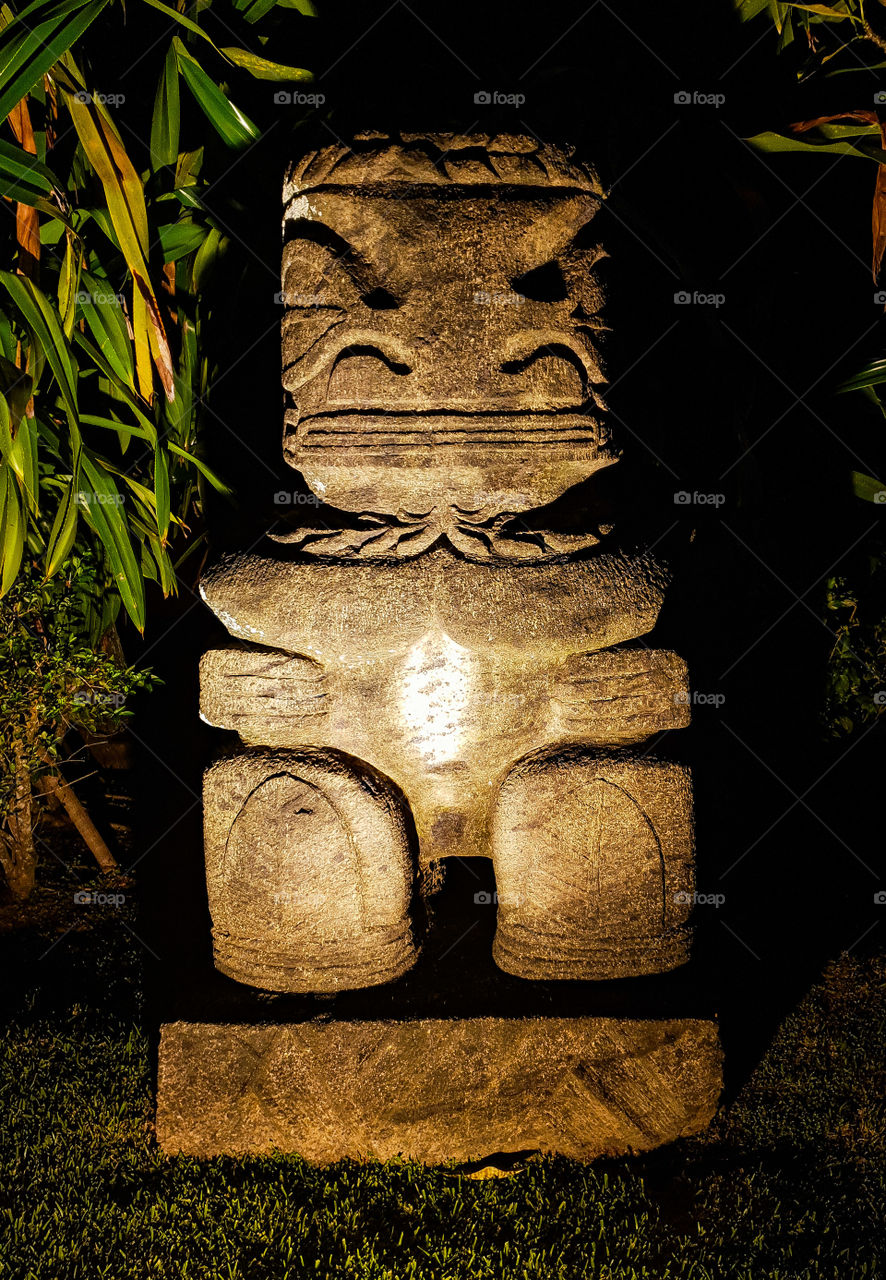 Tiki statue taken at the manava hotel. A cultural statue.
