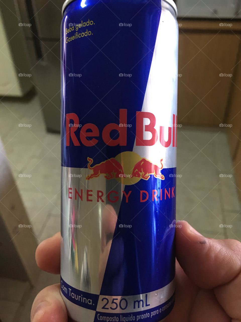 It is not advertising, but of the existing energy brands, only Red Bull is worth it to me ... / Não é publicidade, mas das marcas de energético existentes, somente o Red Bull vale a pena para mim...