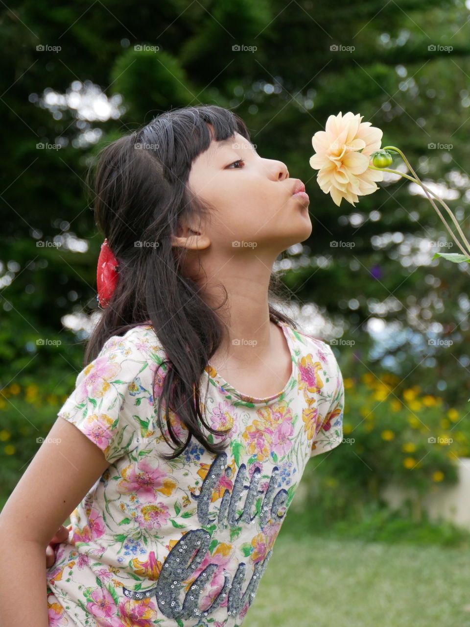 flower kisser