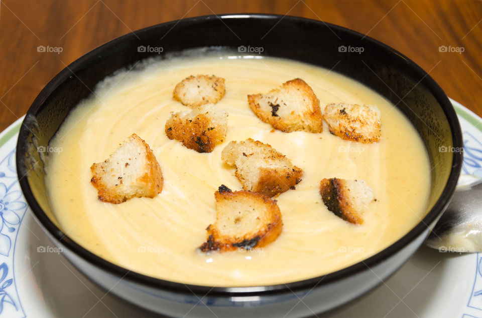 Creamy Soup With Croutons
