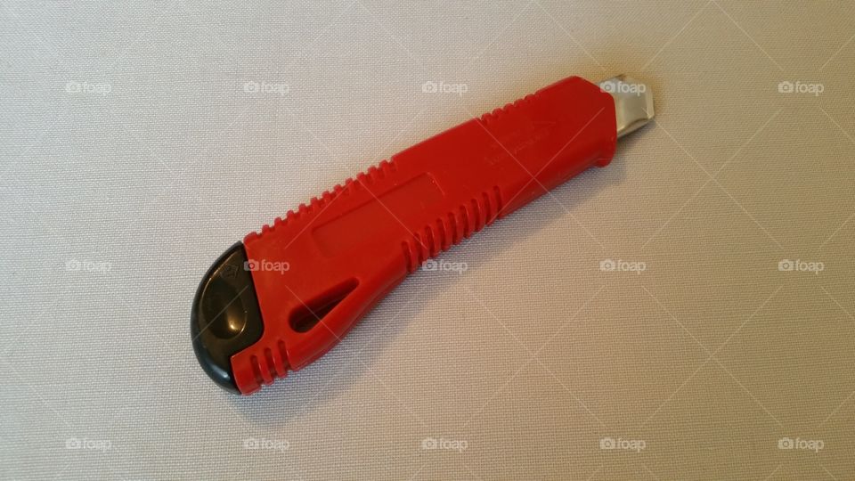 Cutter. Red cutter