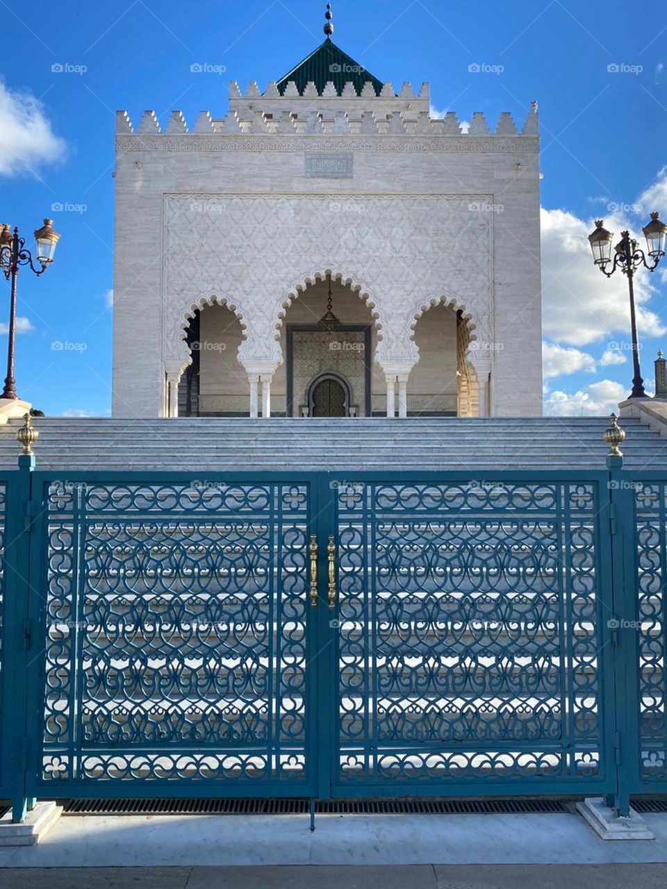 White mosoleum