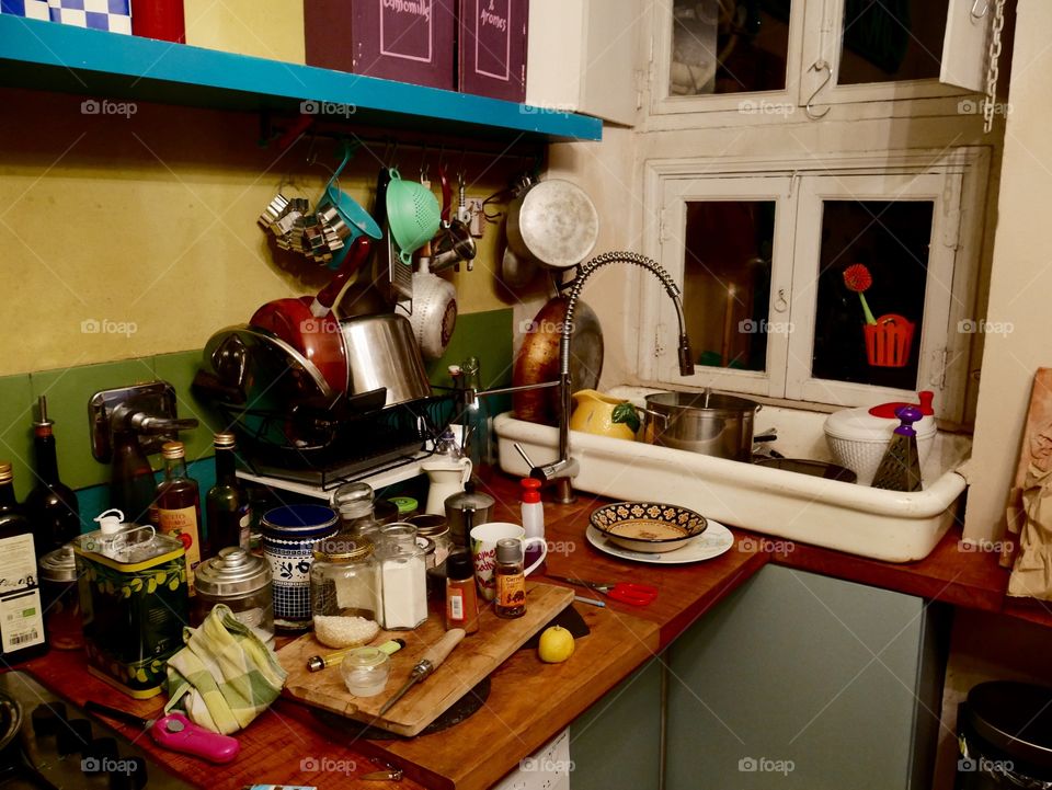 Messy kitchen 4