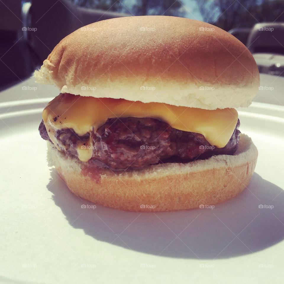 There’s nothing quite like a grilled juicy hot cheeseburger on a summer day. 