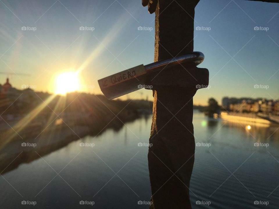 Te Quiero. A love lock found on the Puente de Isabel over the Rio Guadalquivir in Sevilla, Spain at sunrise