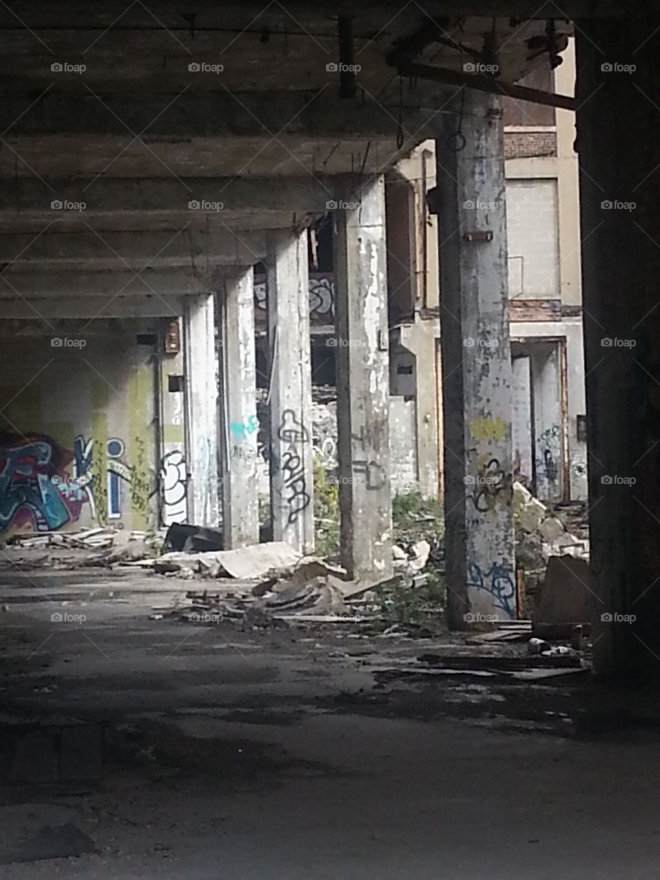 abandoned . exploring an abandoned building