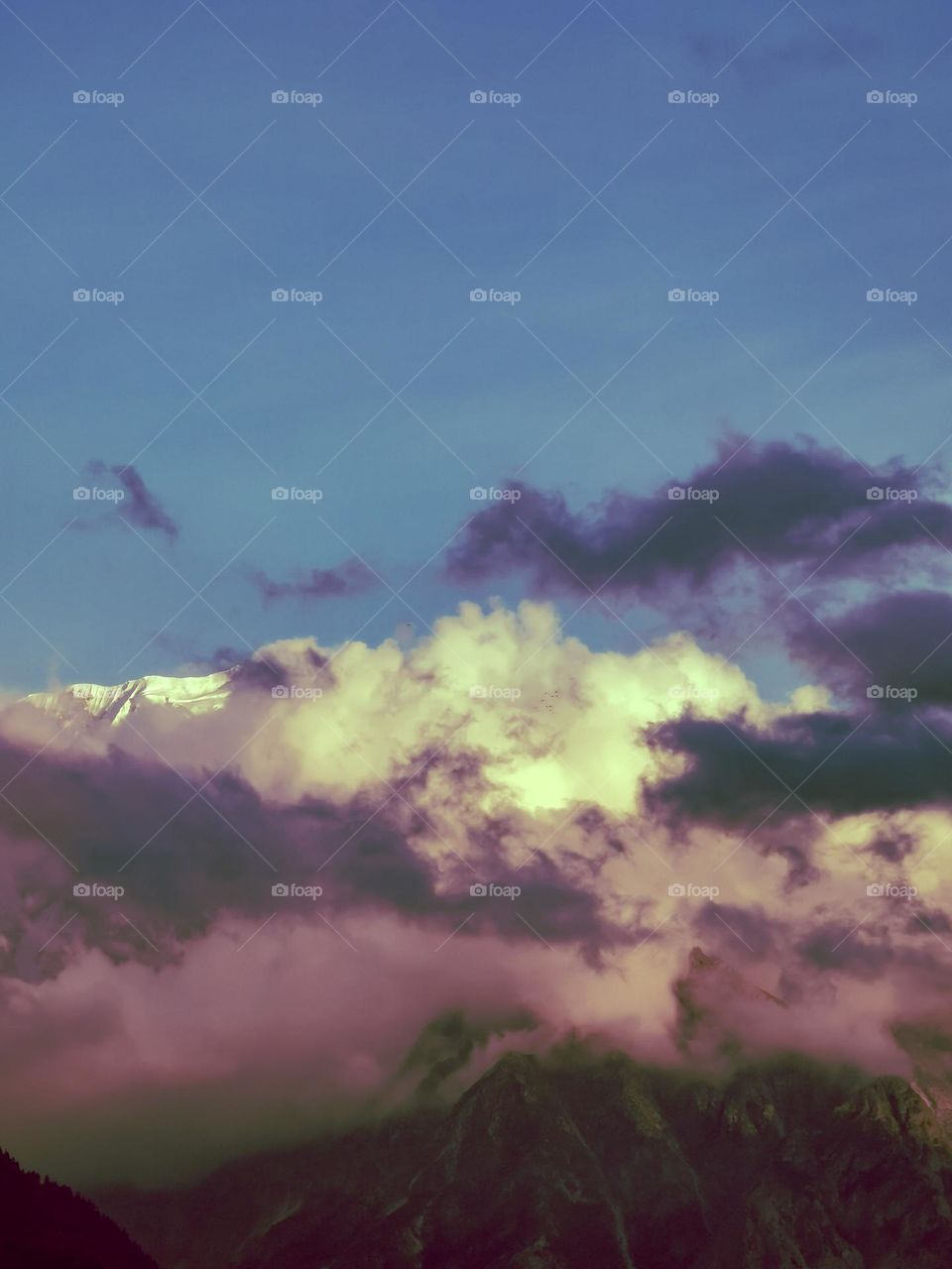 Clouds scape on himalyan mountain