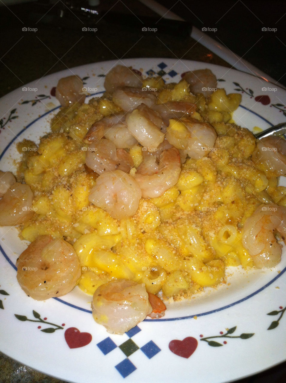 food cheese mac shrimp by jbones