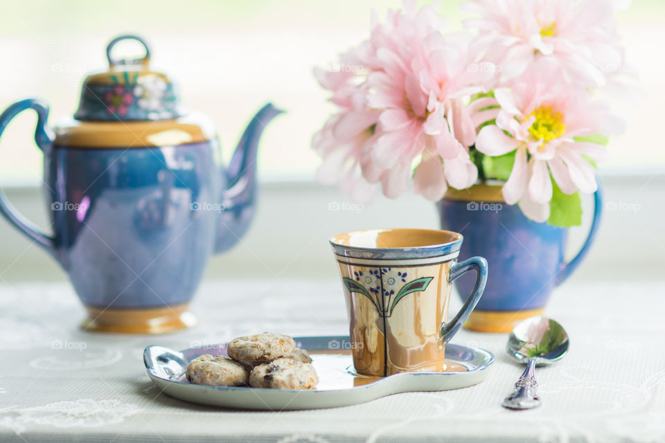 Tea with cookies