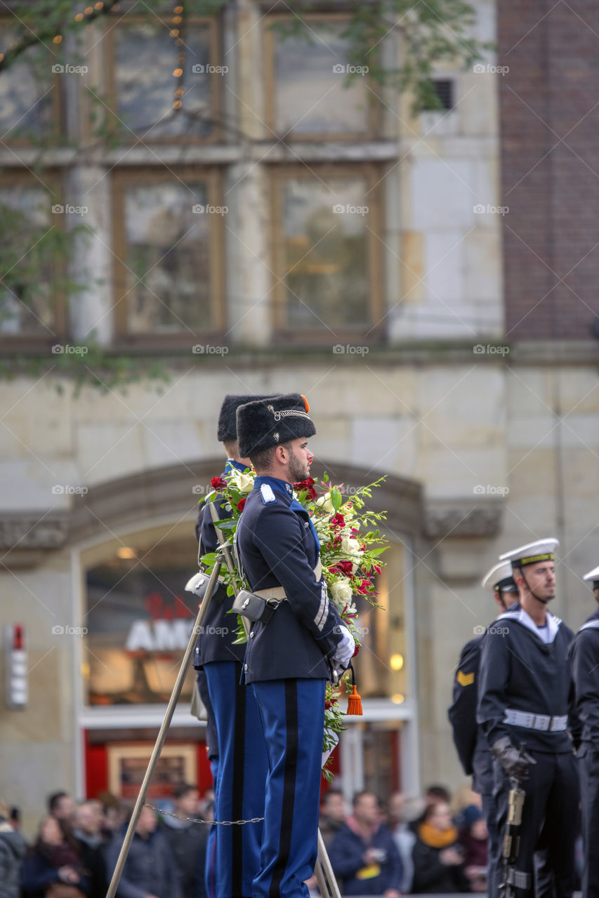 Halimah Yacob And Mohamed Abdullah Alhabshee Giving Flowers For Remembering The Dead At The Dam Square Amsterdam The Netherlands 21-11-2018