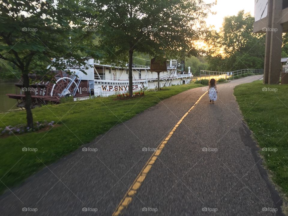 Sternwheeler 