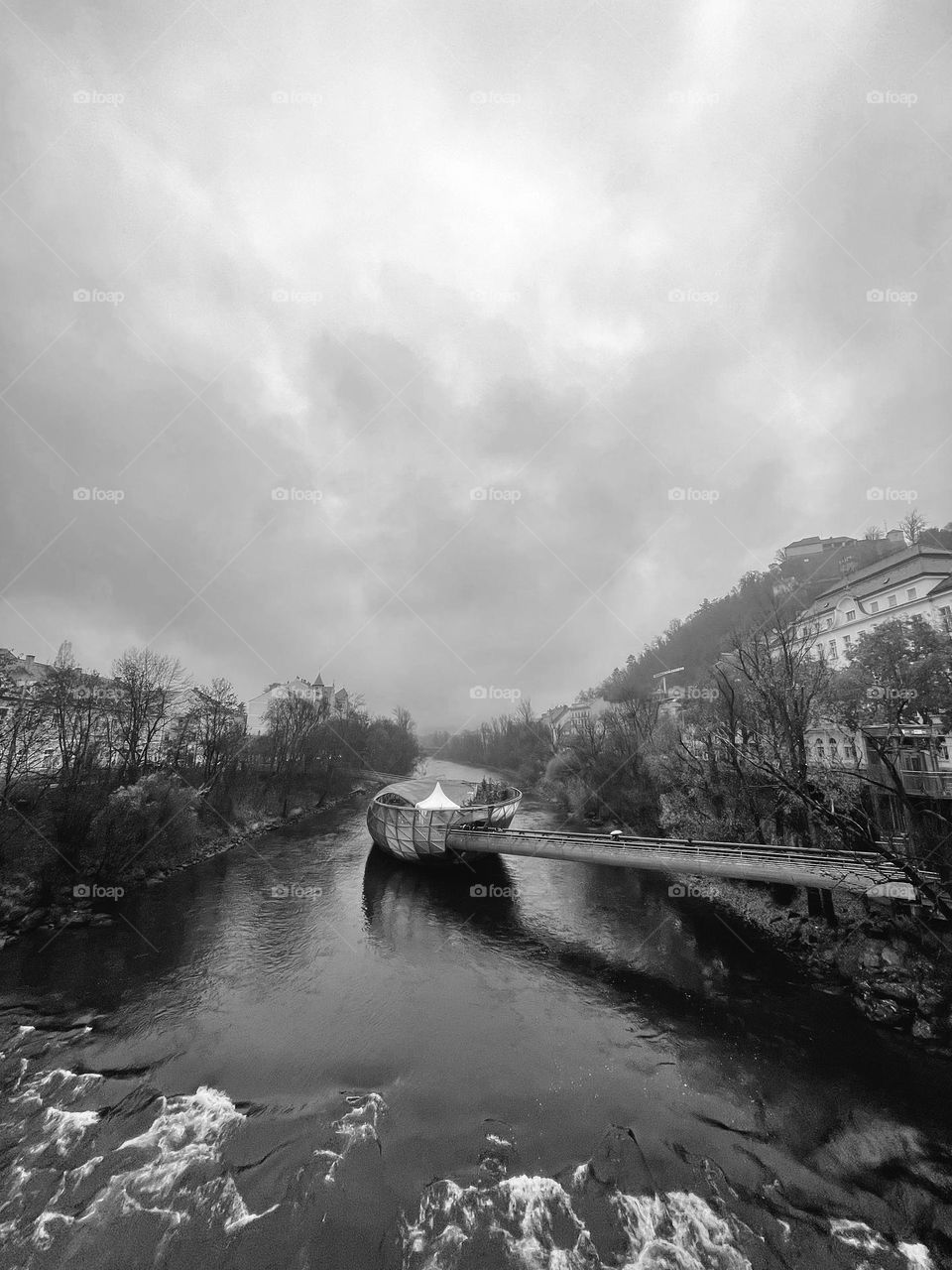 Graz in black and white suit 📍