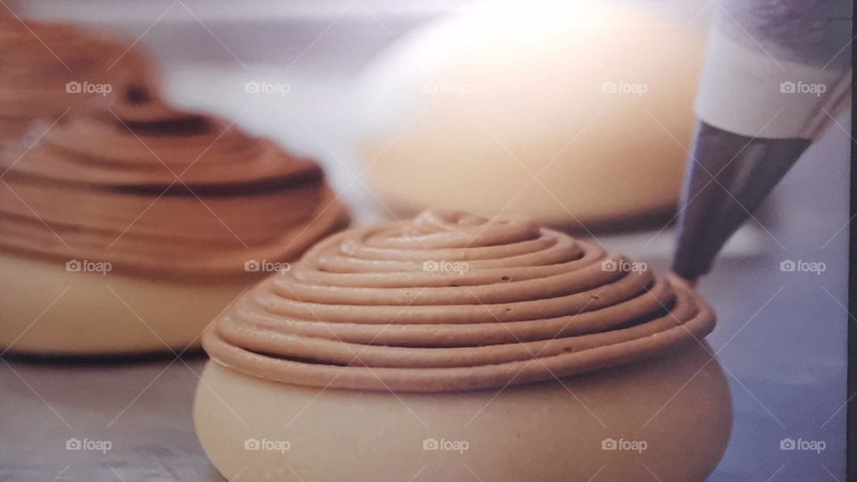 Paparuti bread served with coffee
