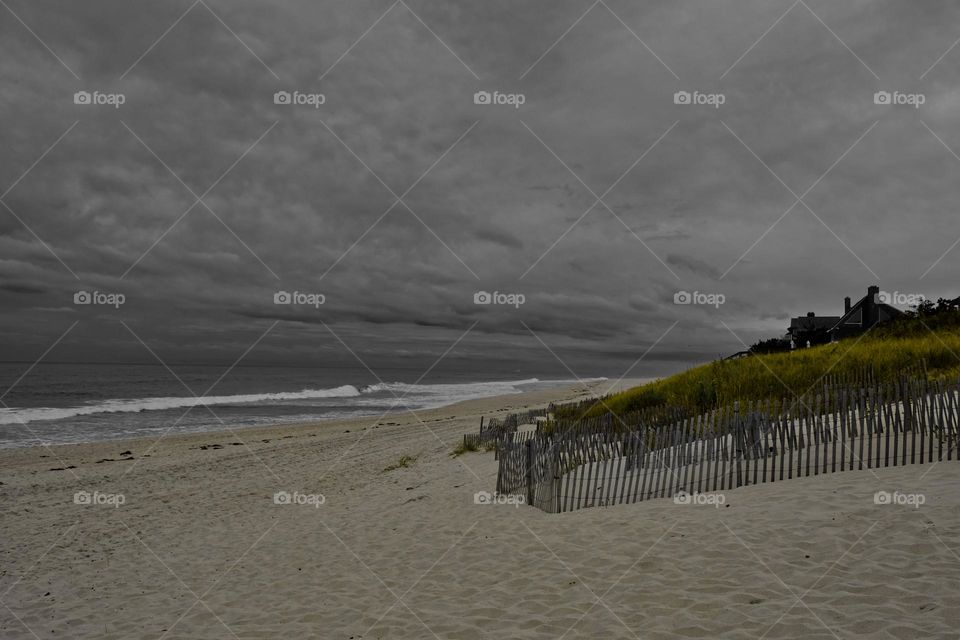 Long Island beach landscape view, homes on Long Island beaches, overcast day at the beach, seaside retreats, seaside vacations 