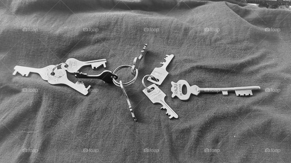 metal keys